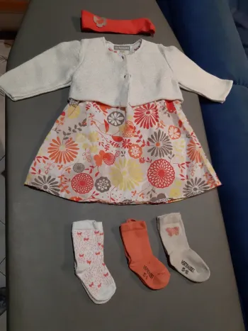 Ensemble boléro + robe Vertbaudet 6 mois