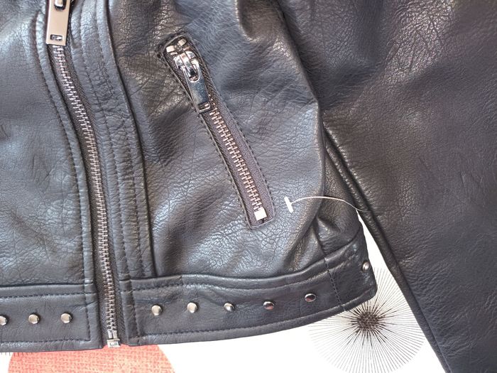 Veste cuir taille 5 ans Neuve 🏷 - photo numéro 2