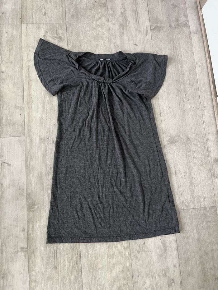 Robe grise