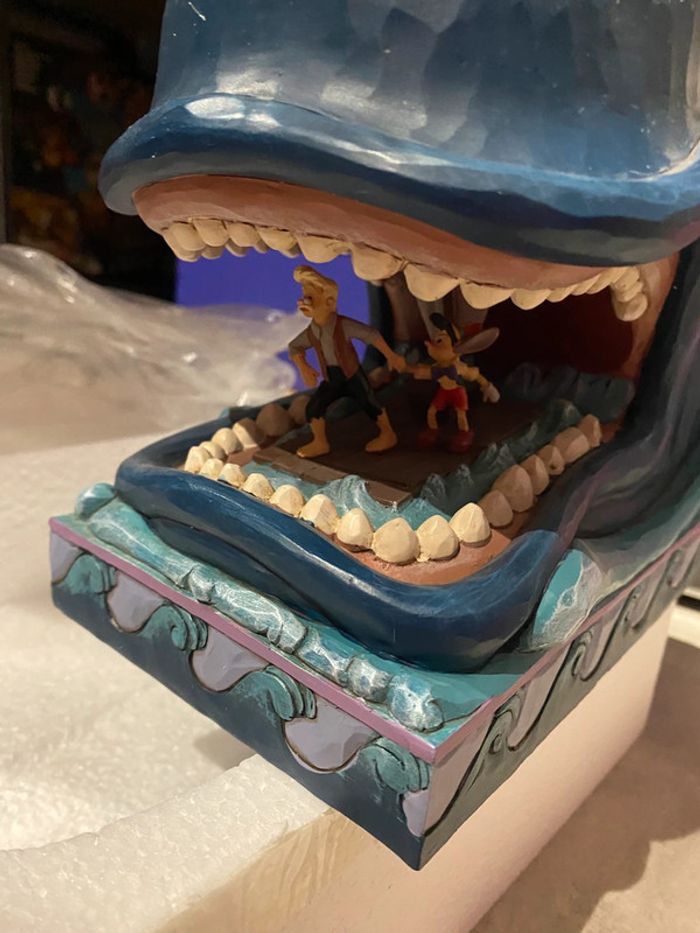 Figurine pinocchio et gepetto baleine disney traditions - photo numéro 2