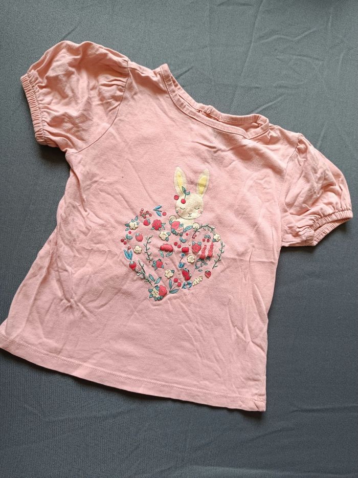 T-shirt lapin đź’• Taille 5 ans