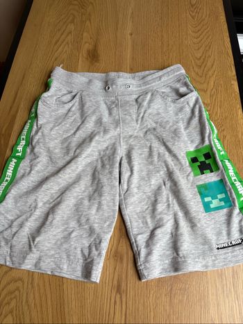 Short garçon taille 146