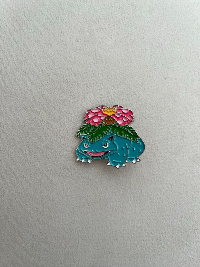 3 Pin's Pokémon Dracaufeu Tortank Florizarre - photo numéro 3