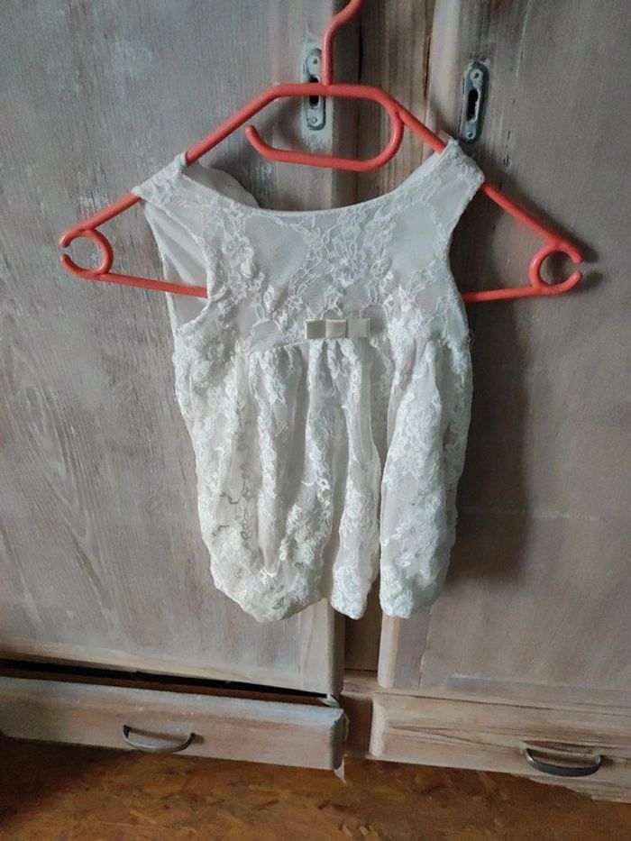 Petite robe dentelle