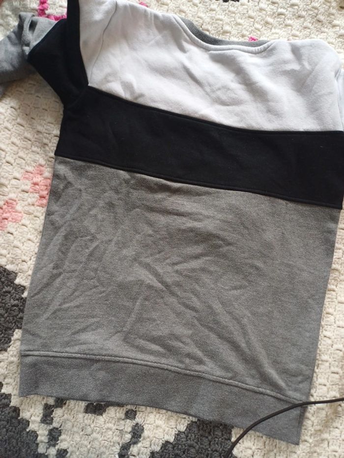 Pull blanc et gris 158/164 - photo numéro 3