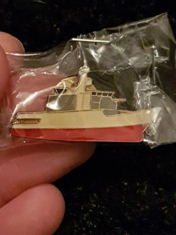 Pin's chalutier