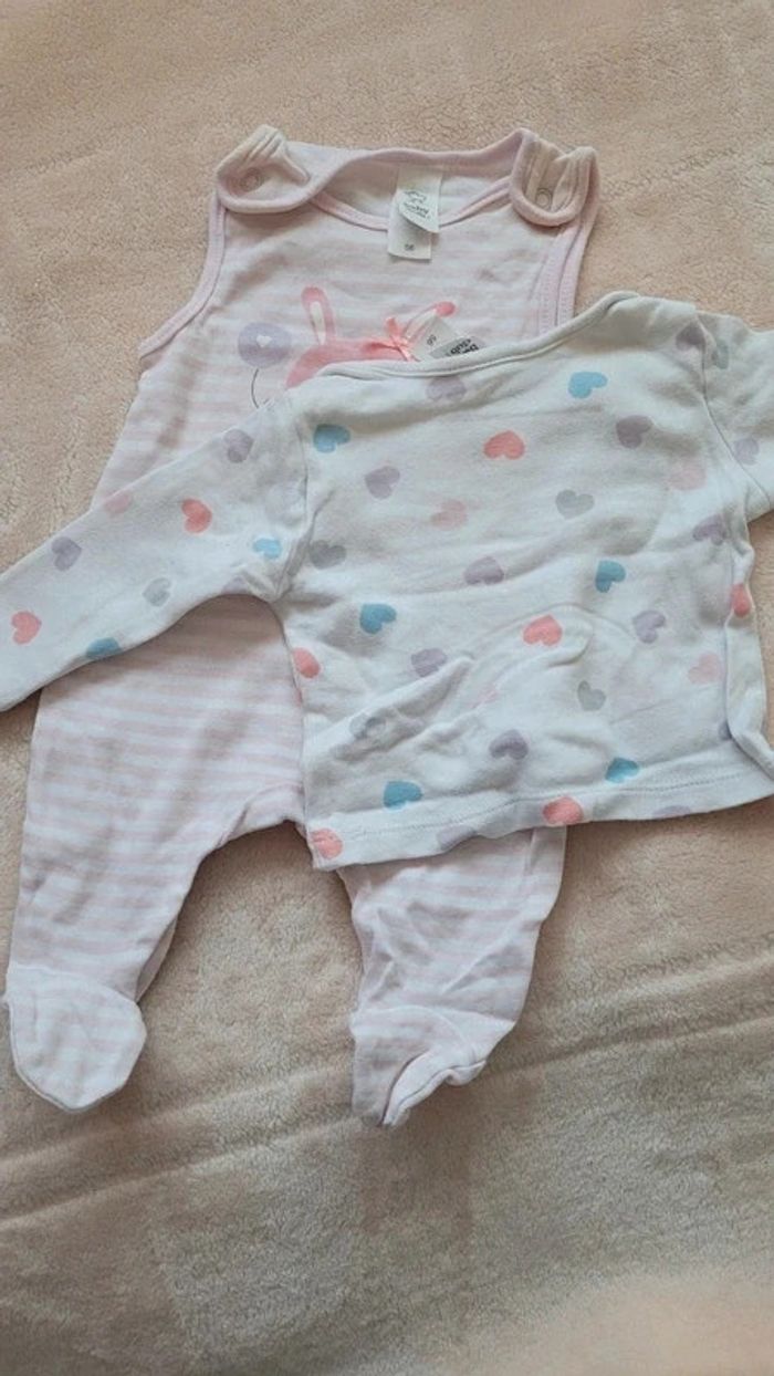 Grenouillère sans manches et t-shirt manches longues