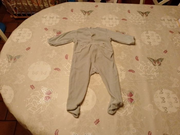 Pyjama velours 18 mois - photo numéro 3