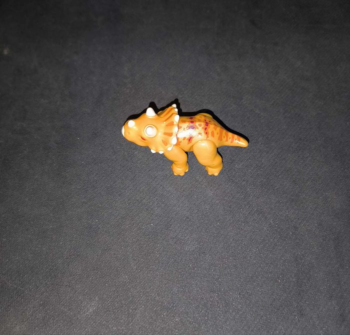 Jouet Dinosaure - Bébé Triceratops - Playmobil - photo numéro 2