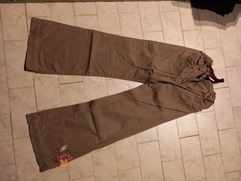 Pantalon avec broderie (10 ans)