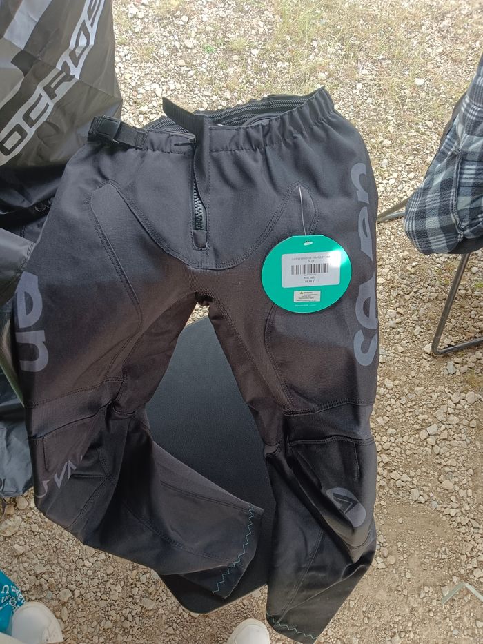 Pantalon motodafy