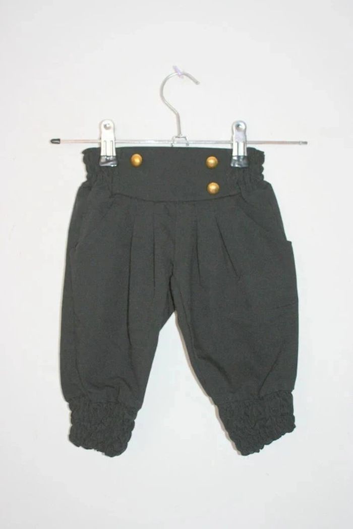 Pantalon noir Chicaprie 2 ans