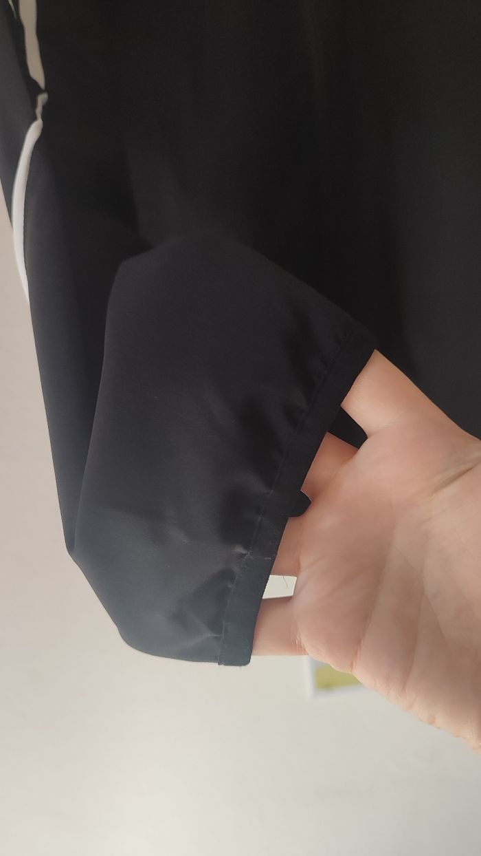 Veste adidas 11- 12 ans comme neuve - photo numéro 10