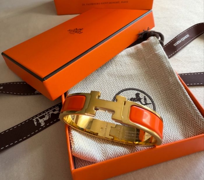 Bracelet Hermès Clic H – Orange & Doré (Neuf avec boîte, étiquette et ruban) - photo numéro 2