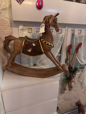 Cheval de bois en résine 60cm neuf