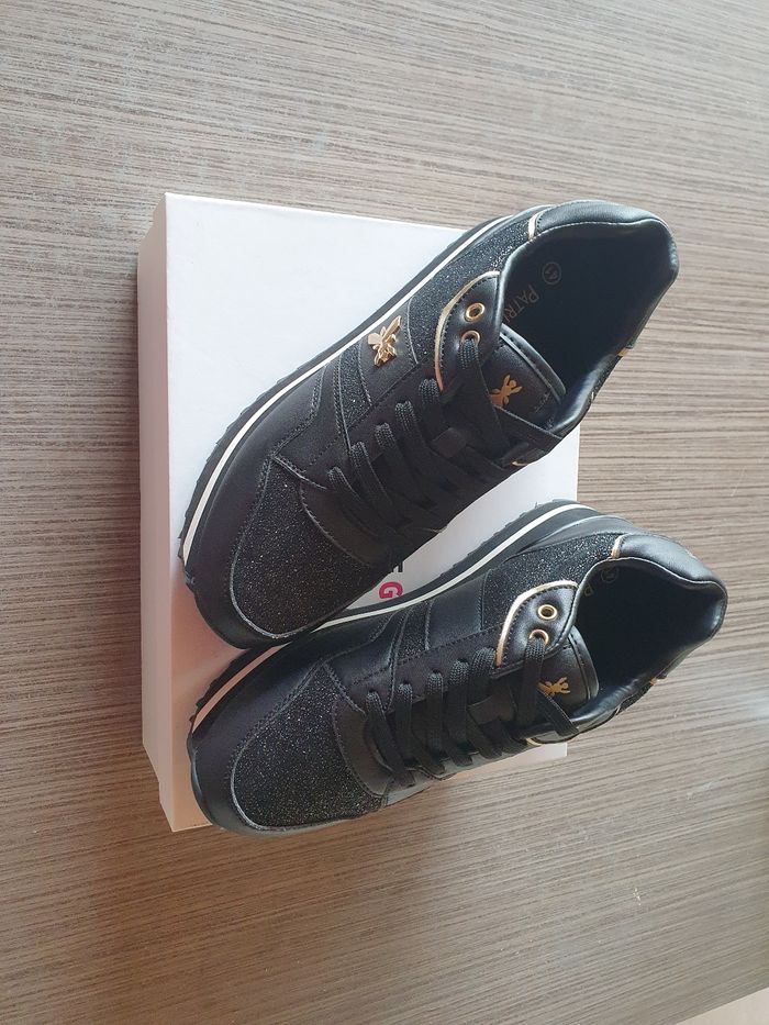 Magnifique paire de baskets Patrizia Pepe 🖤 - photo numéro 2