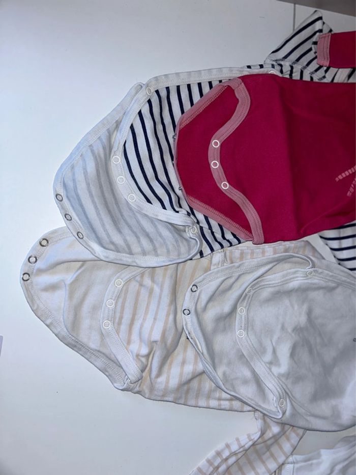 Lot bodies petit bateau 3 mois - photo numéro 7