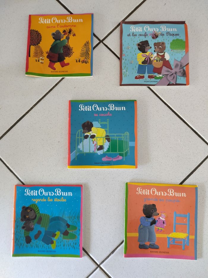 Lot 8  livres Petit Ours Brun
