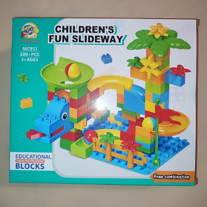 Jeu de construction circuit de billes avec toboggan