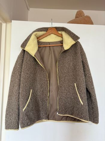 Vend veste taille unique neuf 