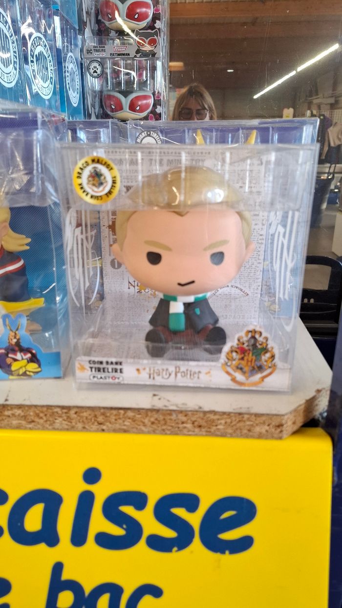 Pop figurines
