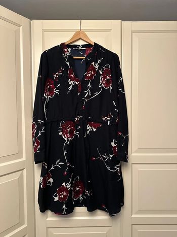 Robe manches longues et voile Only