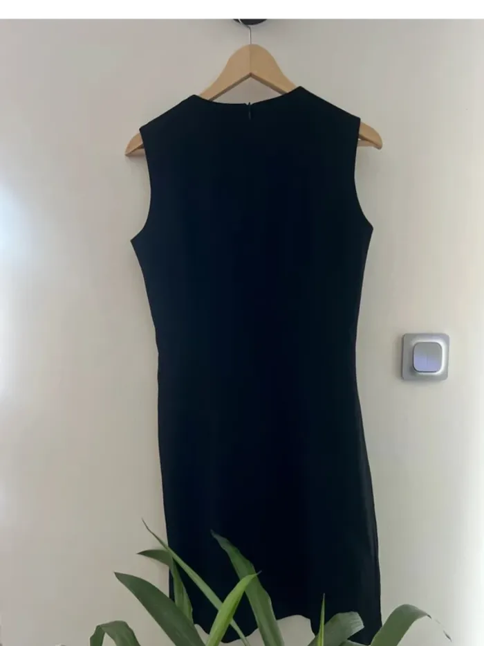 Robe près du corps - Sinequanone - taille M - neuve - photo numéro 3