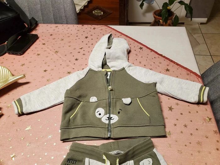 Ensemble Sergent Major 9 mois très bon état - photo numéro 3