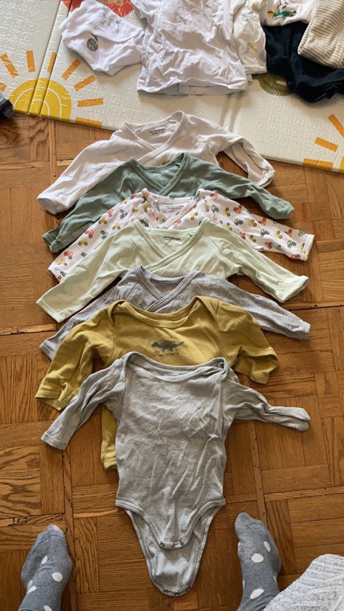 Lot de bodys 9 mois - photo numéro 7