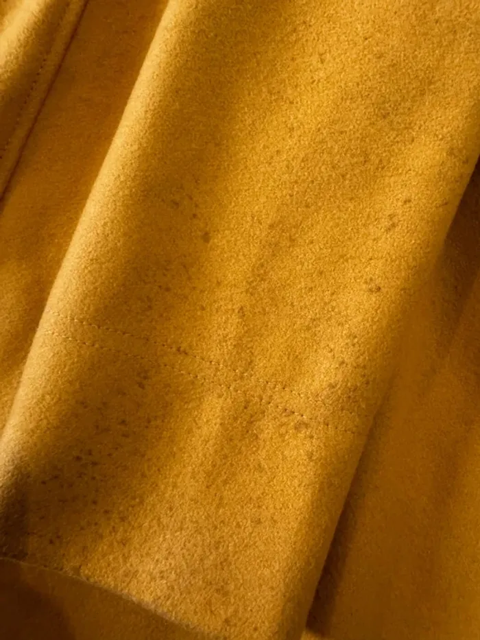 Manteau orange Naf Naf, il ya des traces sur les manches, taille 38 - photo numéro 5