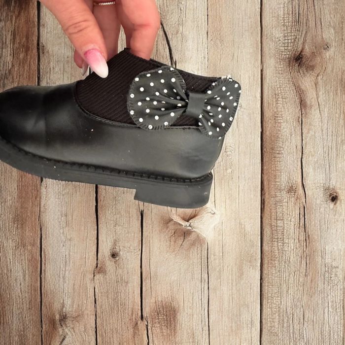 🌸 Jolie petite bottine noir avec noeud papillon - Taille grand 28 🌸 - photo numéro 5