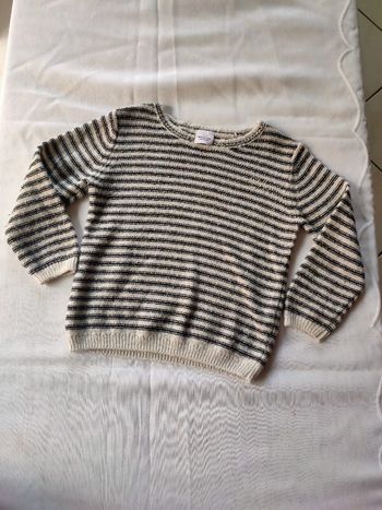 Pull a rayures tape a l'oeil taille 4 ans