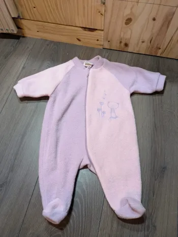 Pyjama polaire fille lila rose 3 mois très bon état