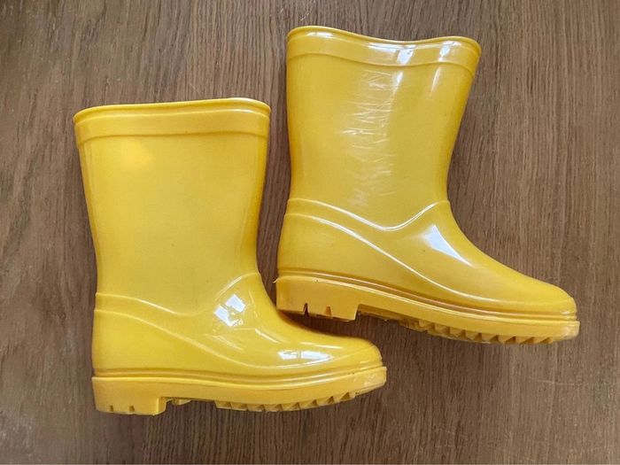 Bottes de pluie jaunes 24/25 - photo numéro 3