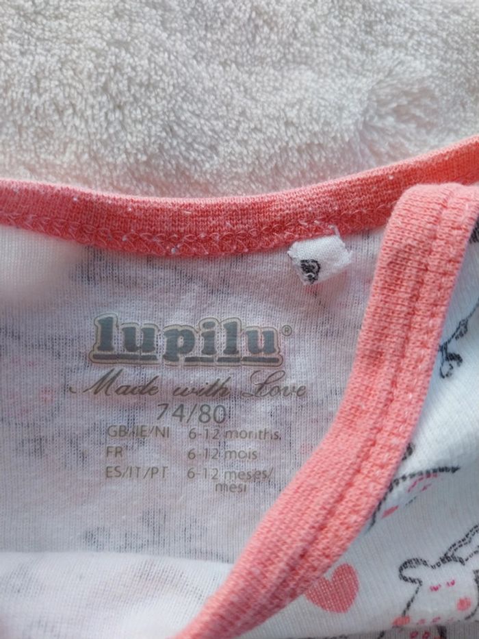 Lot de 2 bodys 6 à 12 mois - photo numéro 2