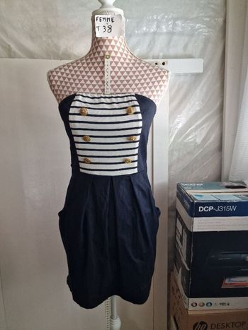 Robe, marine, sans bretelles,en coton & elasthanne, en très très bon état