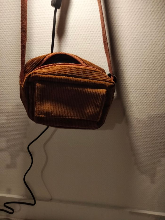 Un très joli sac pochette pour  femme - photo numéro 3