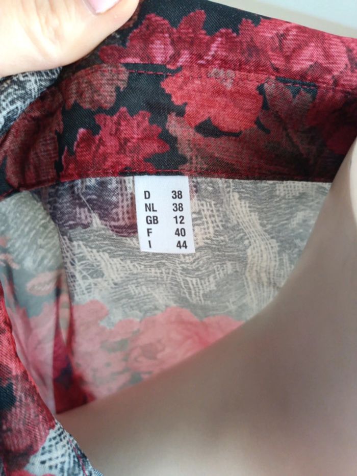 Chemisier imprimé Léger un peu transparent taille 38/40 - photo numéro 4