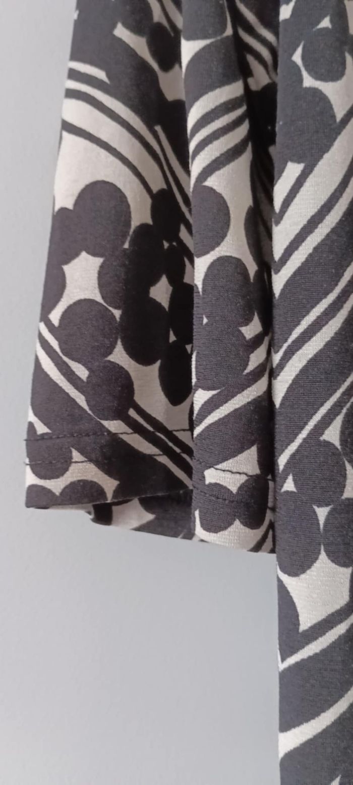 Blouse Tunique manches 3/4 imprimé noir et blanc Taille 6 sur l'étiquette - photo numéro 4