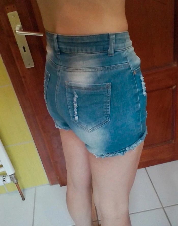 Short femme en simili jeans bleu - photo numéro 9