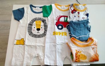 Lot de 5 combishorts neuve 1€