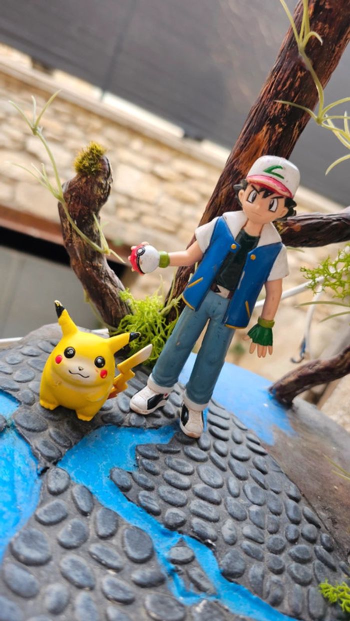 Super figurine Pokemon Nintendo tomy C.G.T.S.J sacha et son pikachu - photo numéro 3