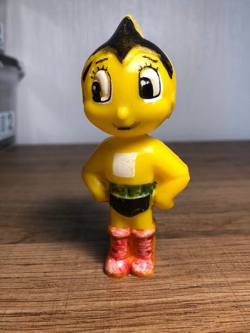 Astro boy vintage bootleg boîte a bonbon candy box 9Cm