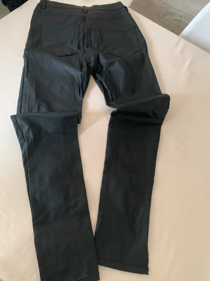 Pantalon simili cuir taille 38 très bon état - photo numéro 7