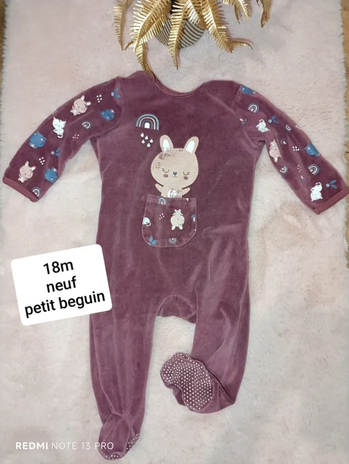 Pyjama petit beguin à poche devant lapinou bordeaux violet