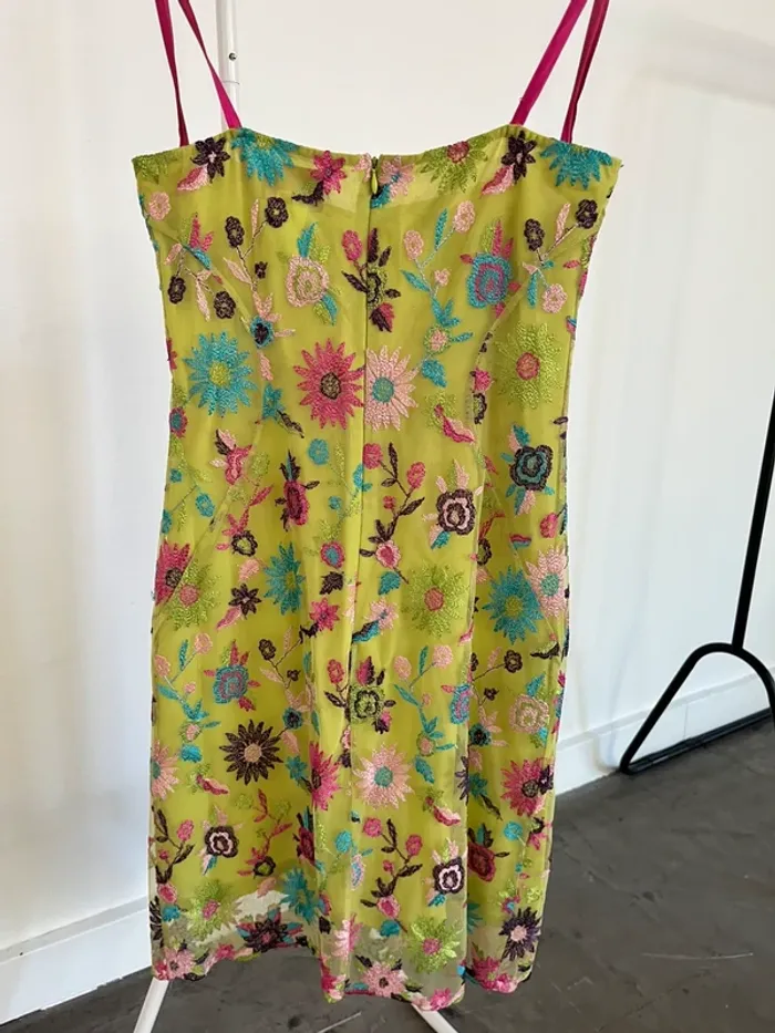 Robe vert pomme broderies Christian Lacroix - photo numéro 2