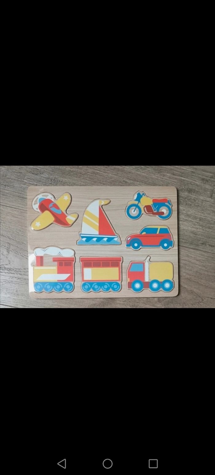 Puzzle en bois véhicules neuf sous blister