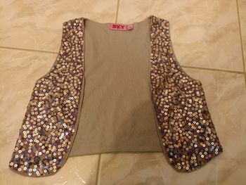 Gilet boléro fille gris sequins bleus blancs rouges Kiabi 8 ans