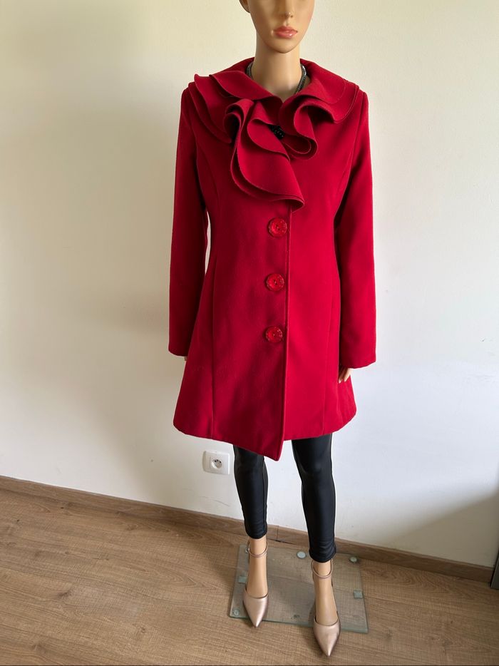 Manteau rouge mi long LolaLiza taille 36 bon état - photo numéro 3
