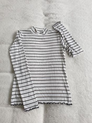 Petit pull fin col cheminée  11/12 ans